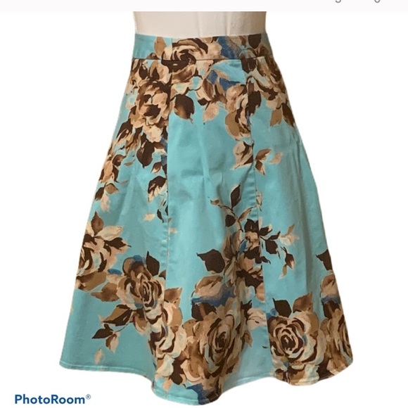 Turquoise skirt floral - Picture 1 of 4